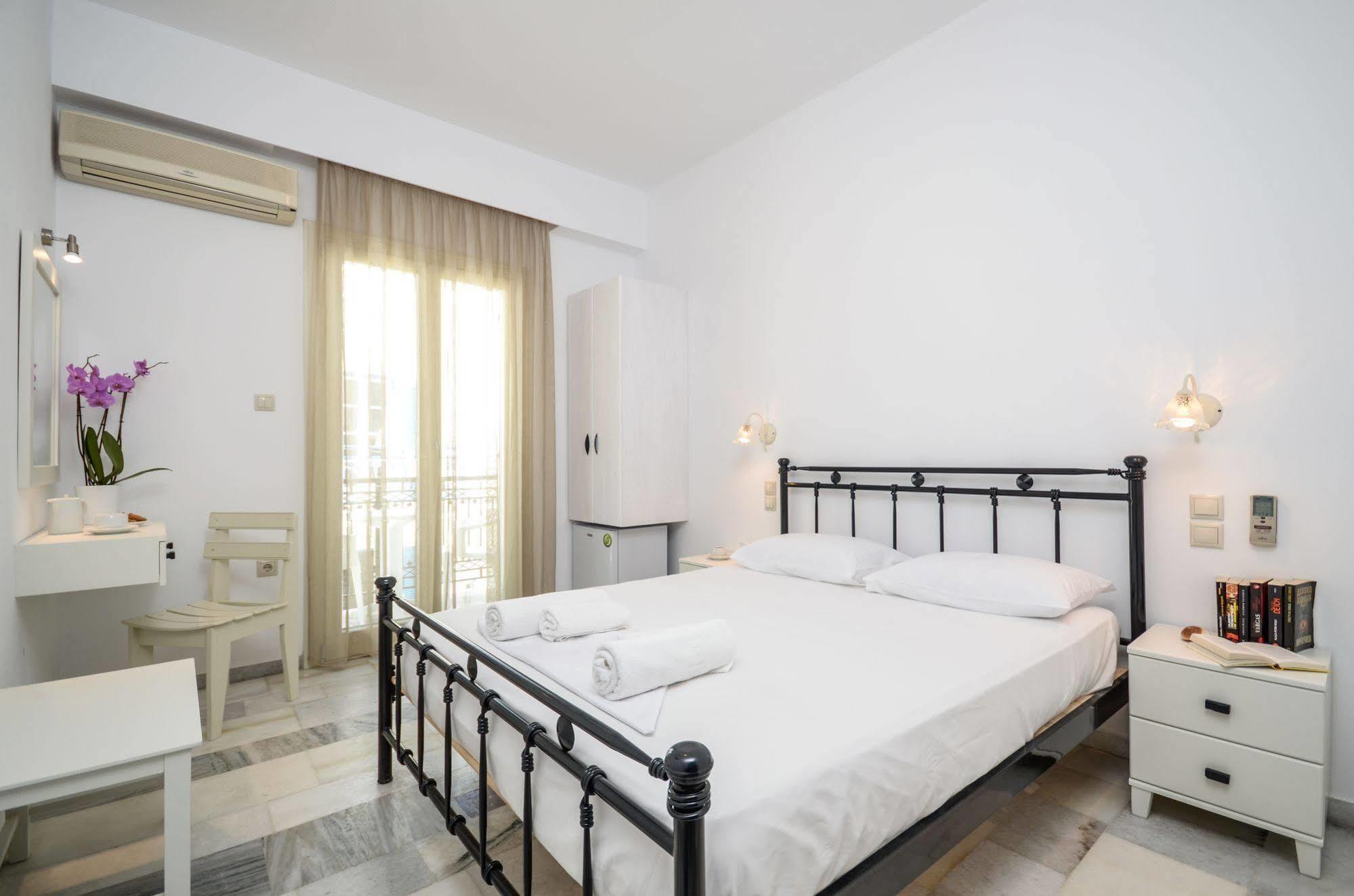 Soula Naxos Hotel Naxos City Екстериор снимка